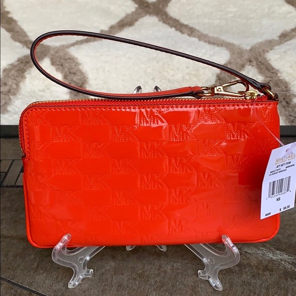 MICHAEL KORS JET SET ITEM LG GUSSET WRISTLET - Picture 5 of 16